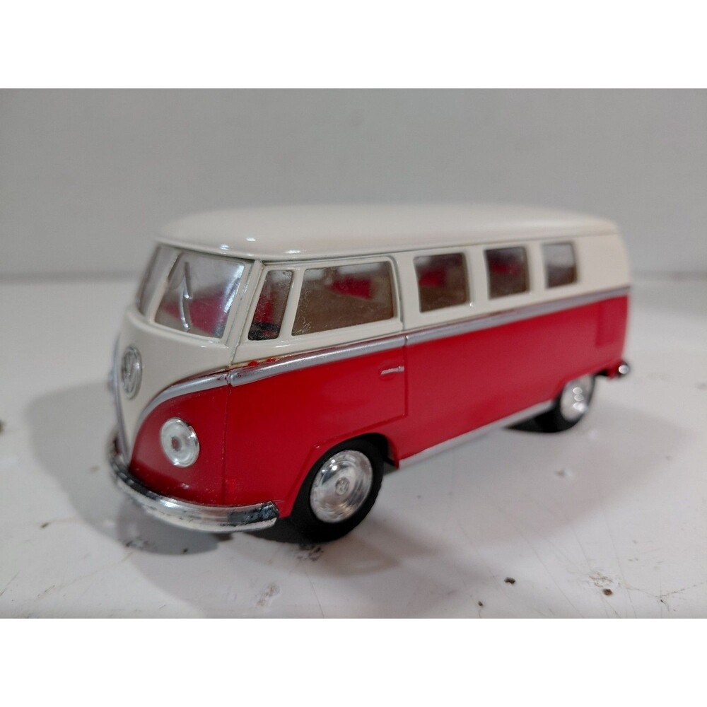 Kinsmart Die Cast 1:32 Red and White 1962 Volkswagen (VW) MicroBus Classic Car